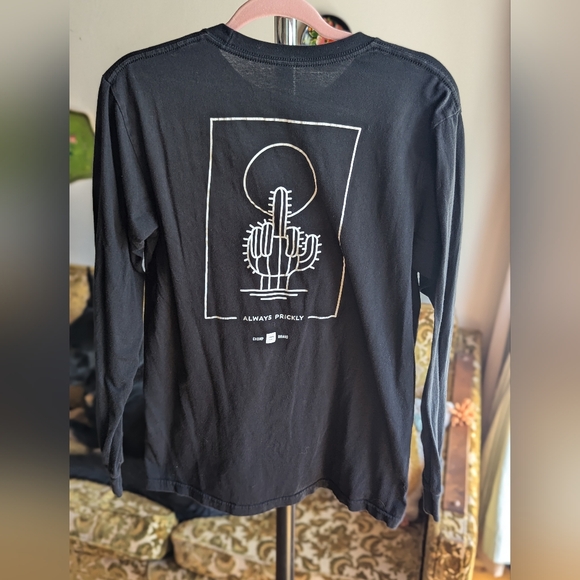Men's Chomp Always Prickly Long Sleeve Black Shirt size Large - Picture 1 of 3